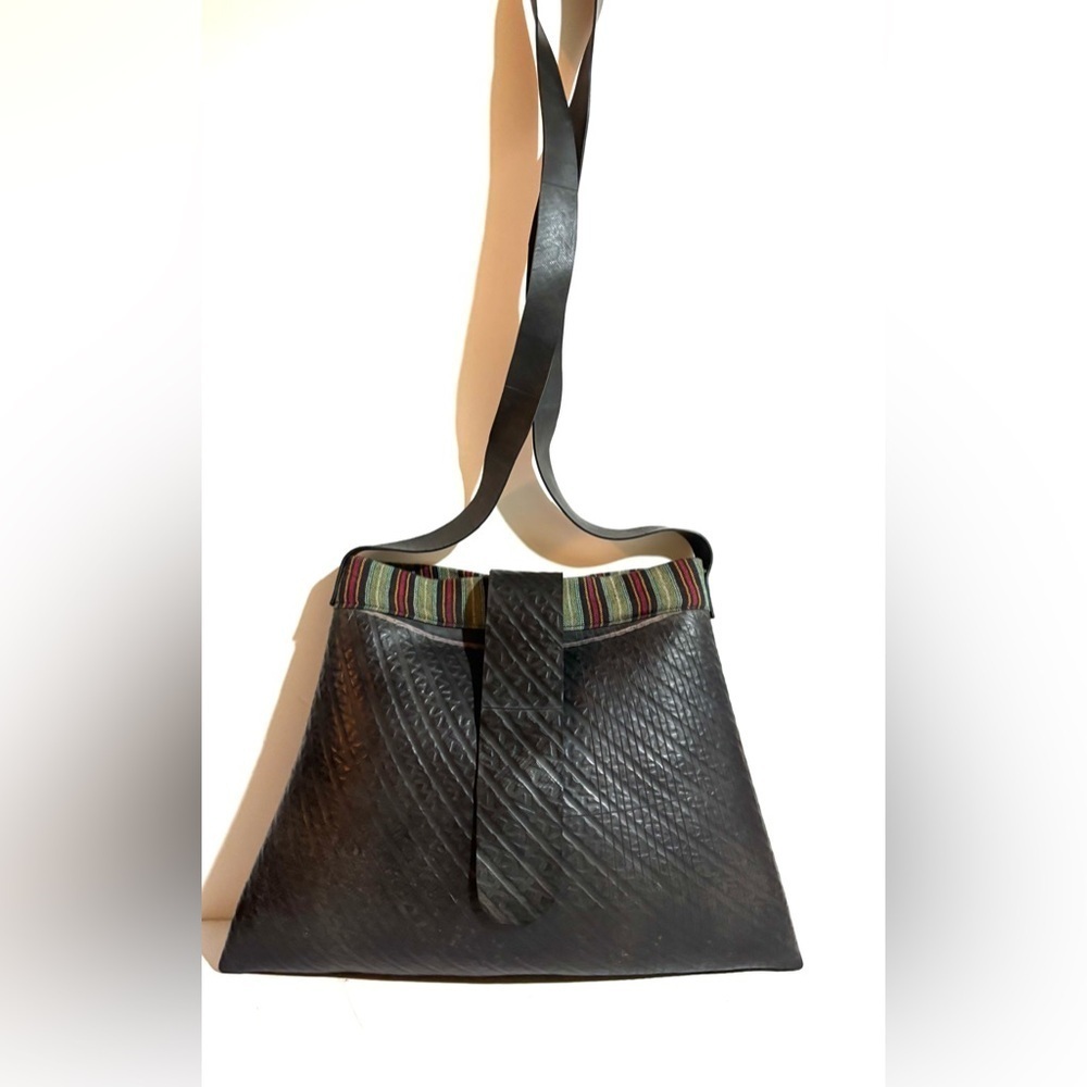 Recycle tire crossbody handbag